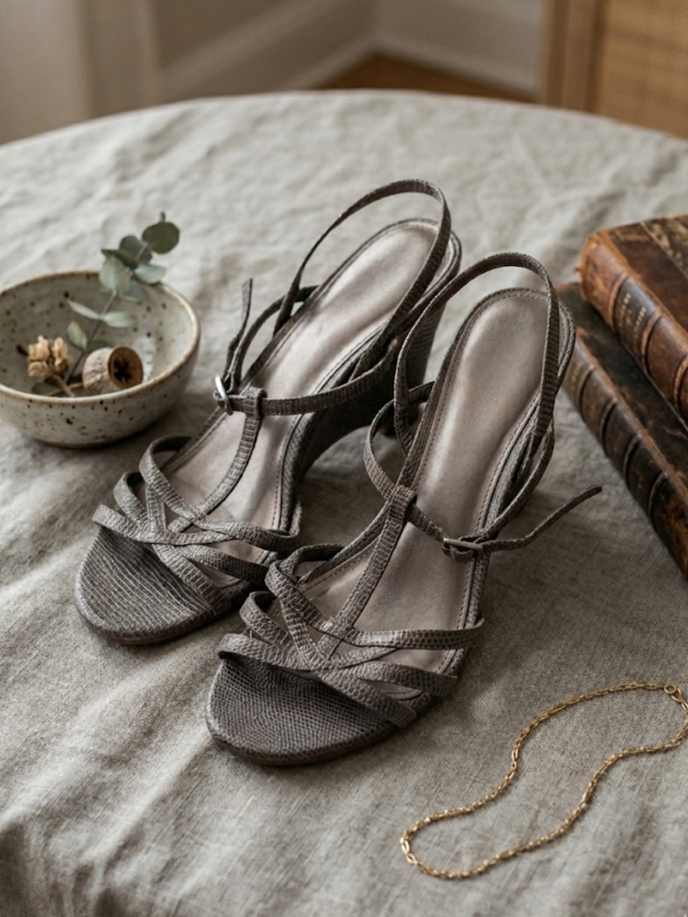 Carroll Reed Strappy Wedge Heels – Size 9 | Taupe Texture | Summer Styling |